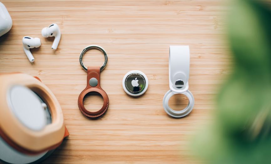 Airtag, Apple Images & Photos, Desk, Topdown, Flatlay, Setup, Accessories