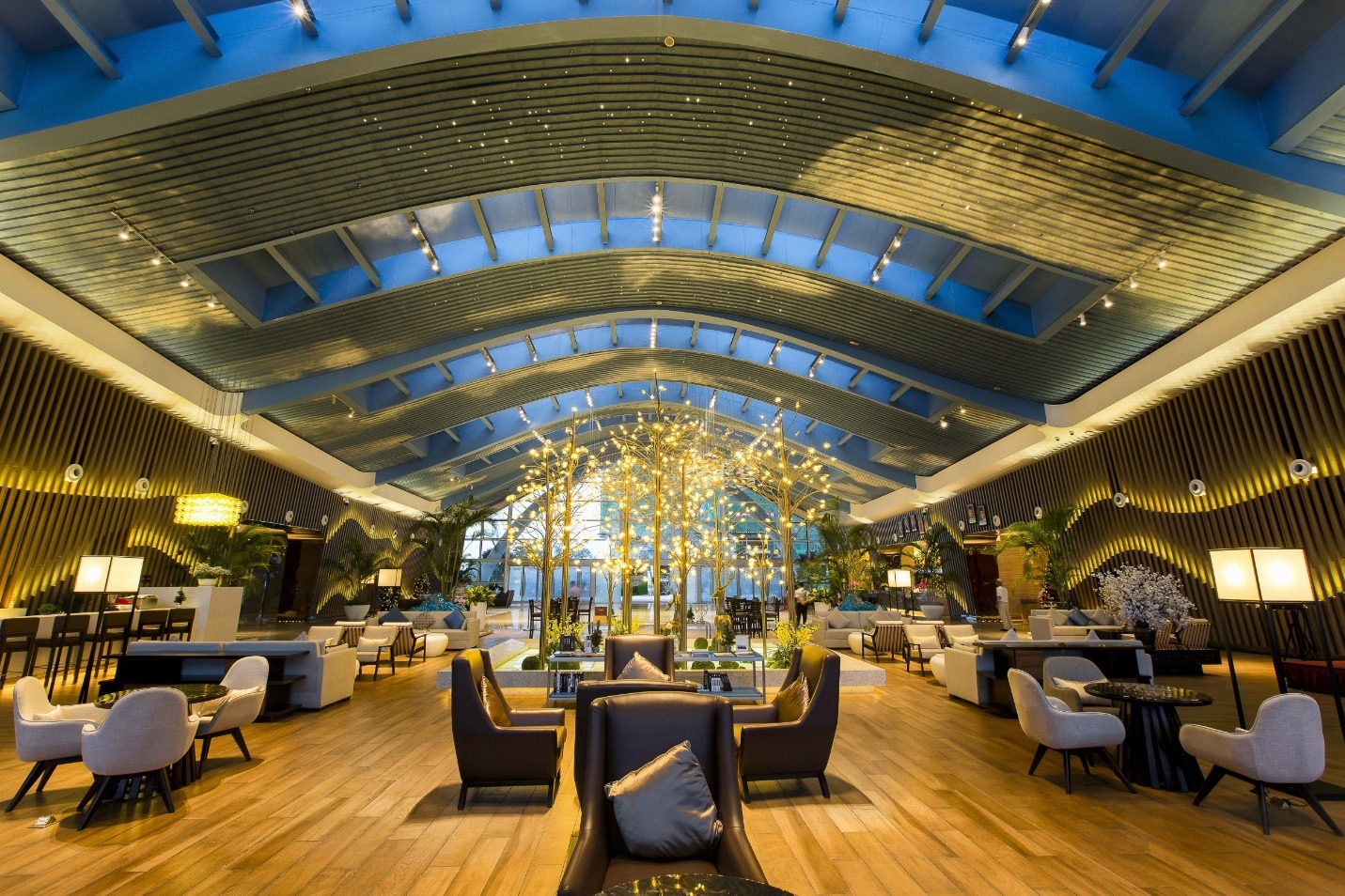 Open Concept Lobby Bar