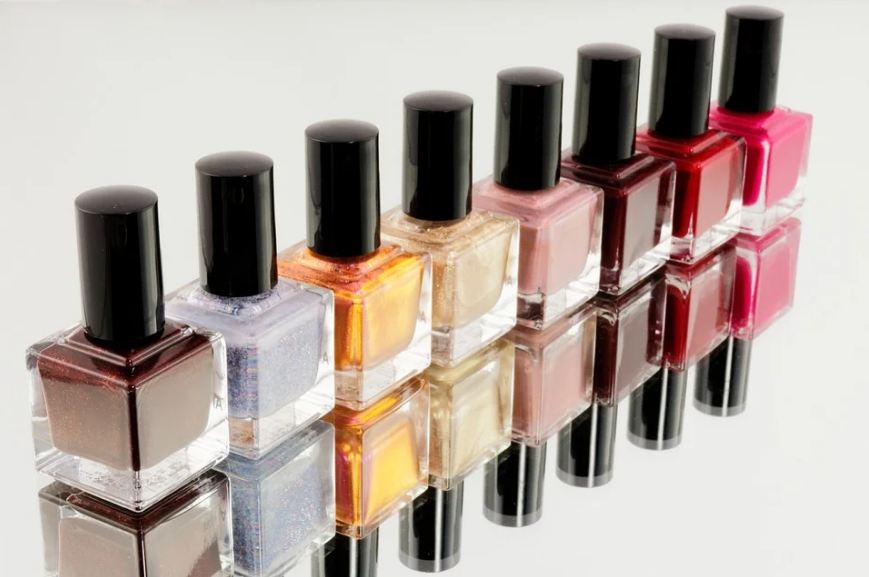 different colors of nail polish