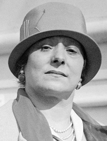 a picture of Chaja Rubinstein, who is also known as Helena Rubinstein