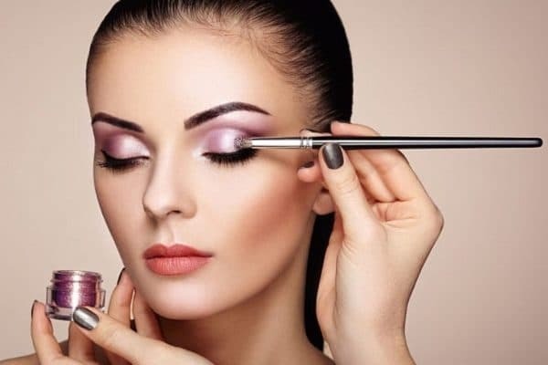 Tips To Make You A Pro At Eye Makeup
