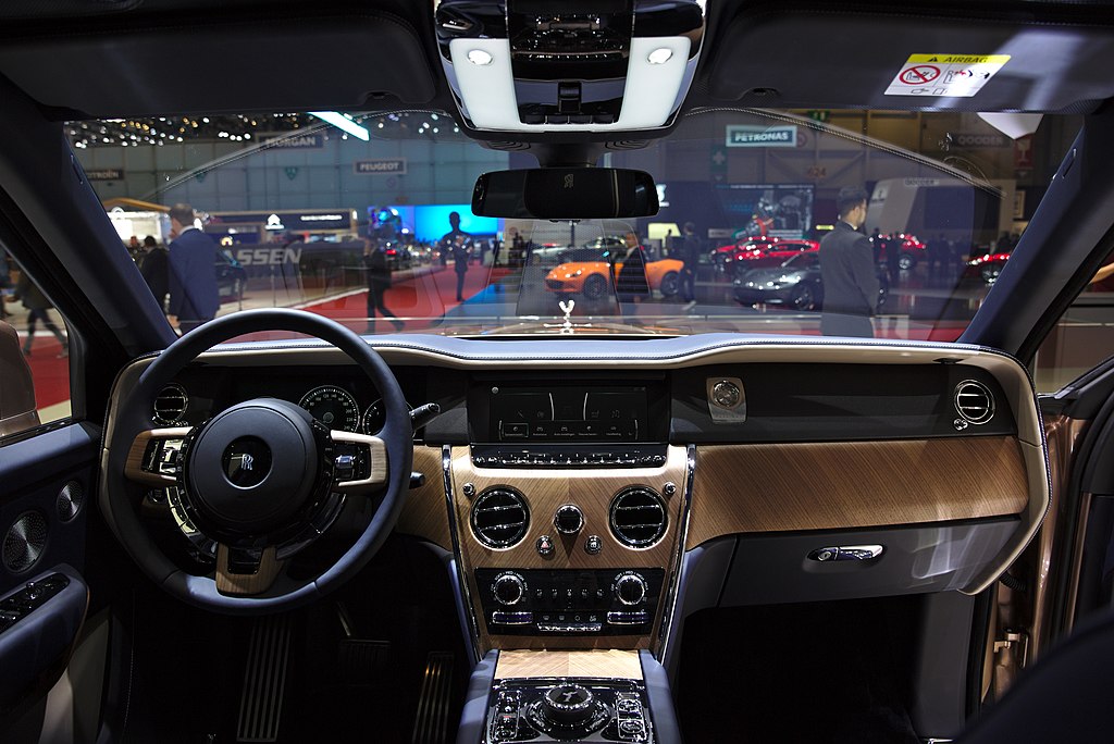 Front Cockpit, Rolls-Royce Cullinan at Geneva Motor Show 2019